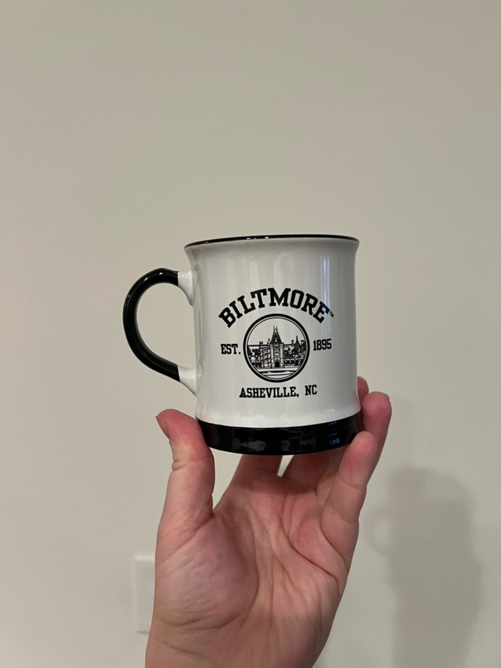 NWOT biltmore estate black and white coffee mug